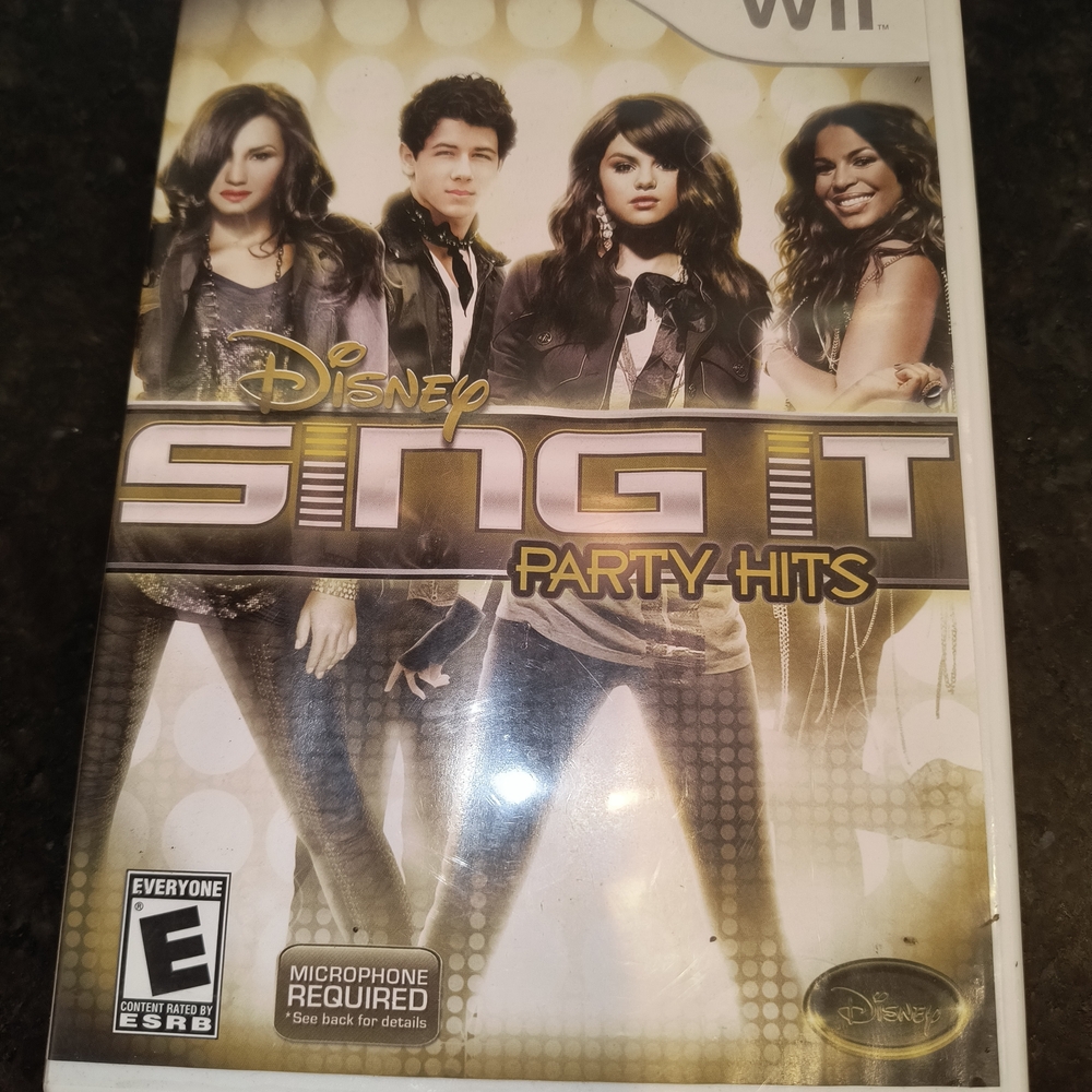 Disney Sing It Party Hits Wii Game